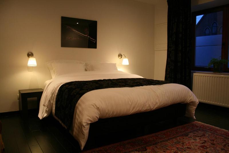 B&B La Chapelle Au Puits La Louviere Room photo